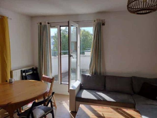 Room in Rue Dohis, Saint Denis for 71 m² with 3 bedrooms