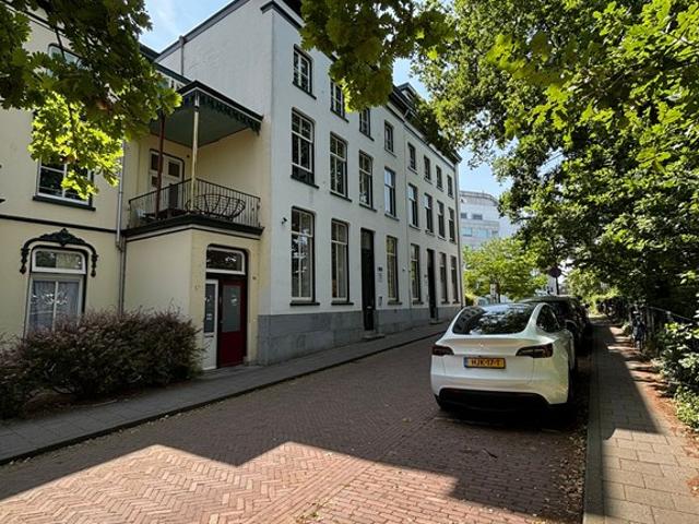 house in Renssenstraat Netherlands
