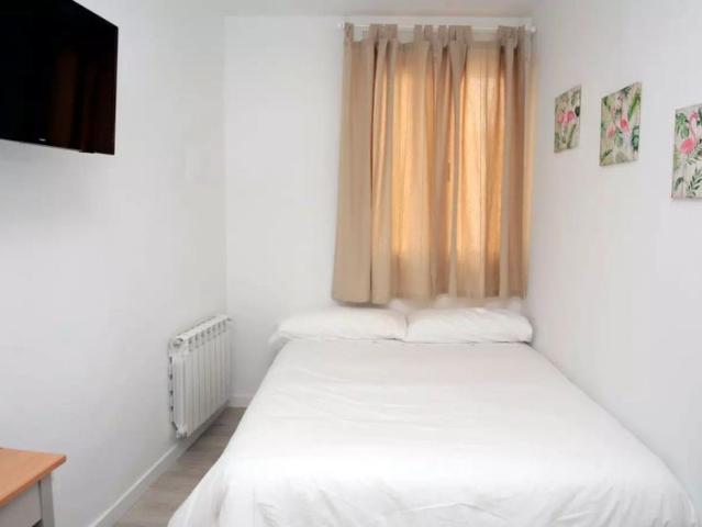 Room in residence hall in Centro Female students only