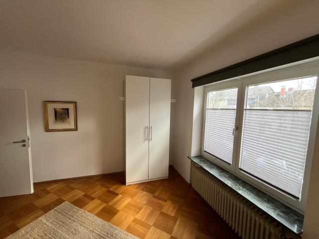 Room in Student Shared Apartment, Near University