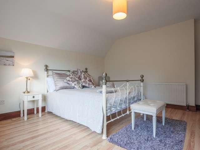 Room in shared 4 bed apt for rent in Rathmichael, Dublin