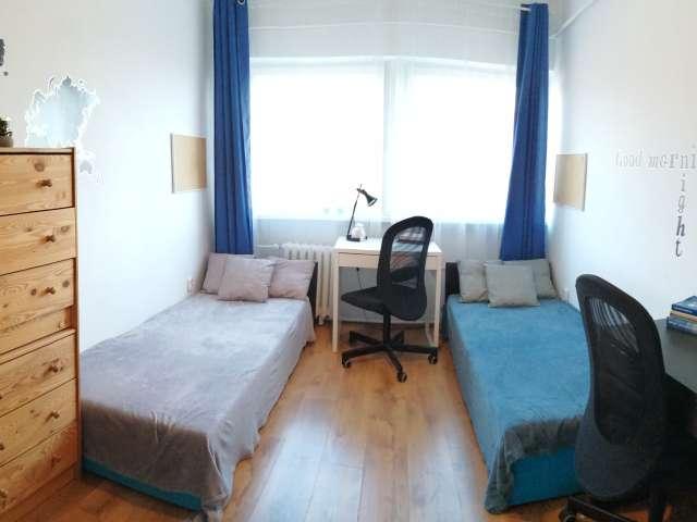 Room in shared 5 bedroom flat in Wrzeszcz Dolny, Gdańsk