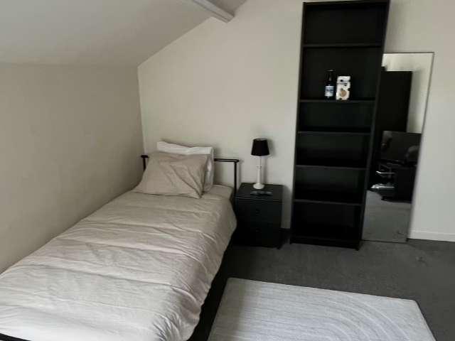 Room in shared 6 bed apt for rent, Châtelaine, Brussels