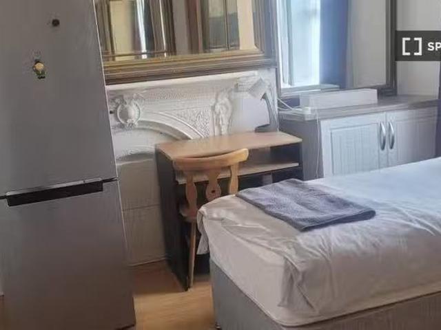 Room in shared 7 bedroom flat in Ballybough, Dublin