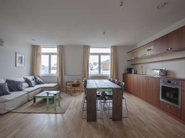 Room in shared 9 bedroom flat in Gribaumont, Brussels