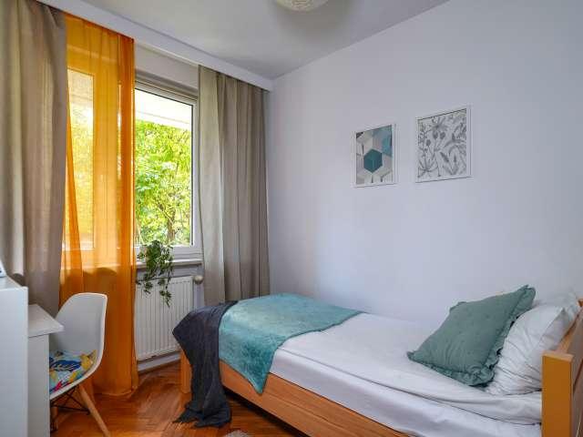 Room in shared 3 bedroom flat, Szczęśliwice, Warsaw