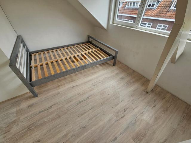 room in shared apartment