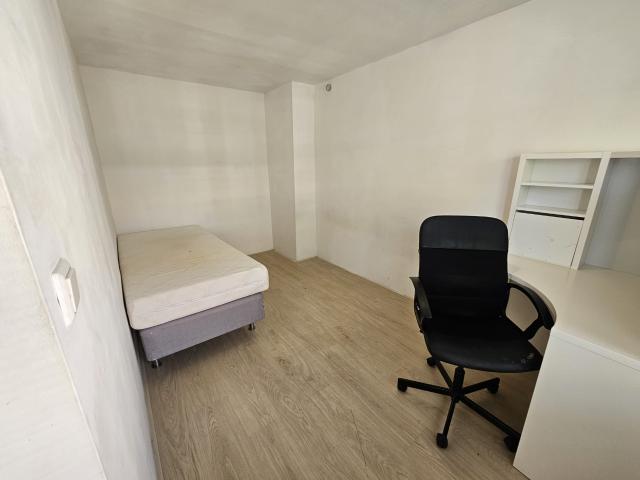 room in shared apartment