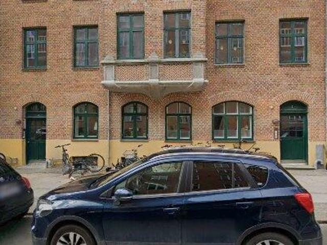Room in shared apartment