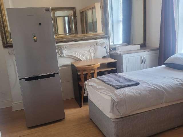 Room in shared apartment, Ballybough, Dublin