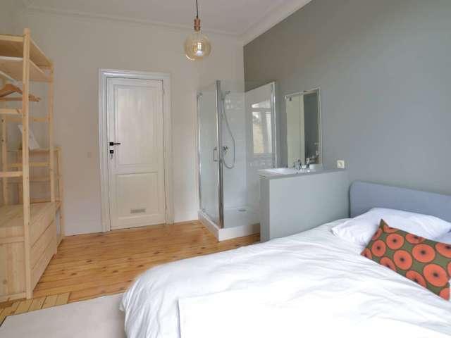 Room in shared apartment in Squares, Brussels