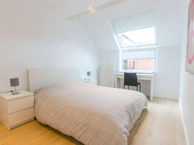 Room in shared apartment for rent in Stalingrad, Brussels