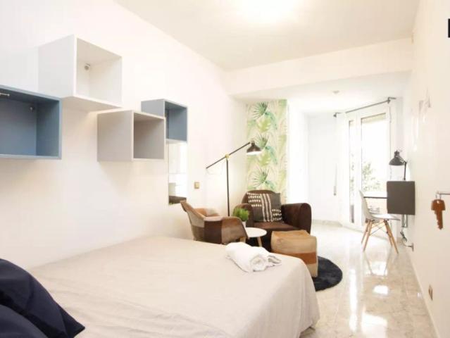 Room in shared apartment in Athens