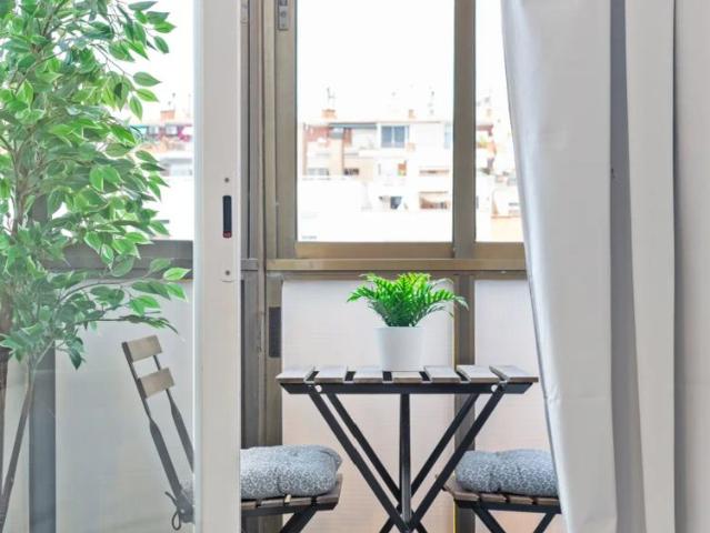 Room in shared apartment in Barcelona
