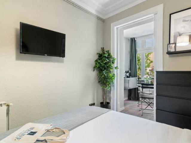 Room in shared apartment in Barcelona