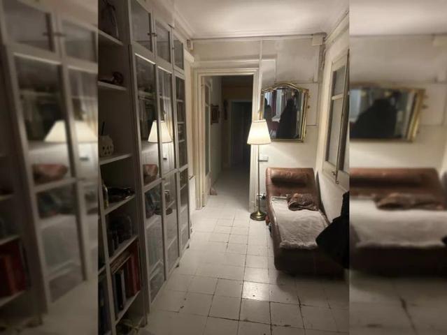 Room in shared apartment in Barcelona