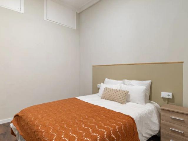 Room in shared apartment in Barcelona