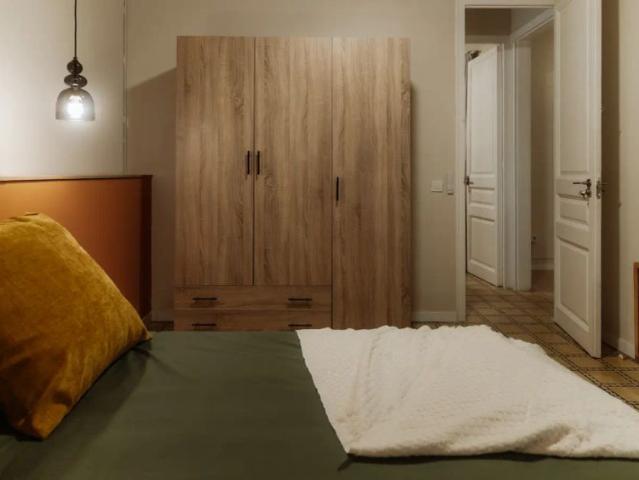 Room in shared apartment in Barcelona