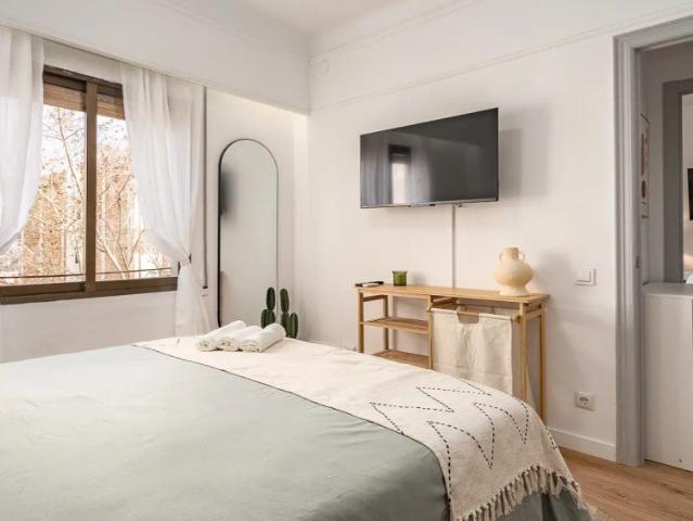 Room in shared apartment in Barcelona