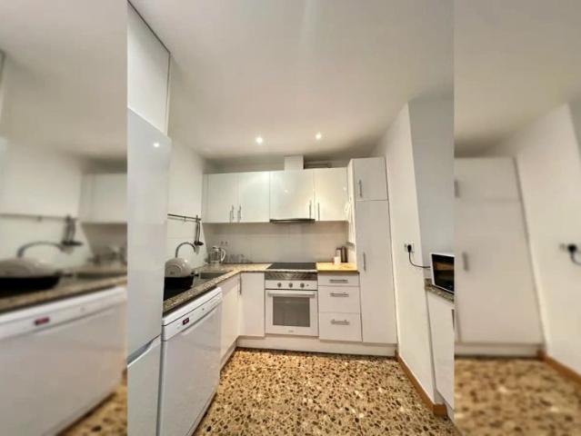 Room in shared apartment in Barcelona