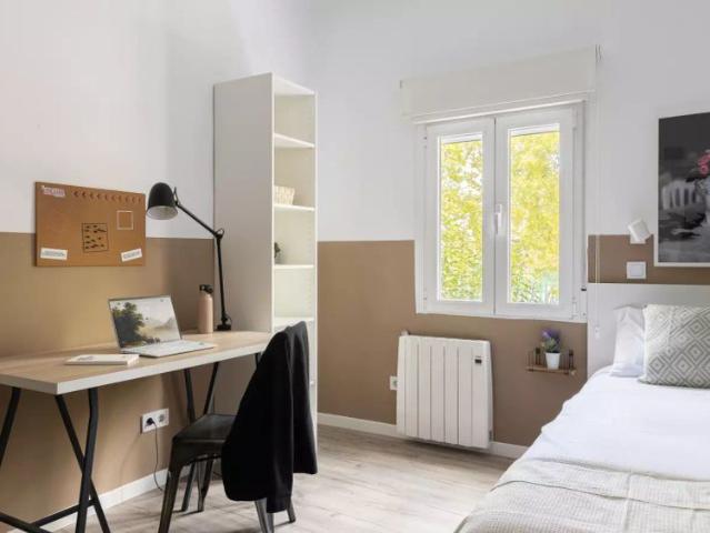 Room in shared apartment in Getafe