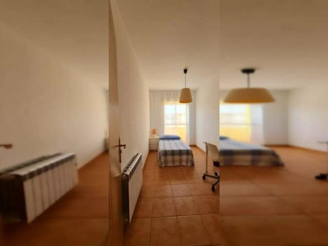 Room in shared apartment in Javalí Viejo