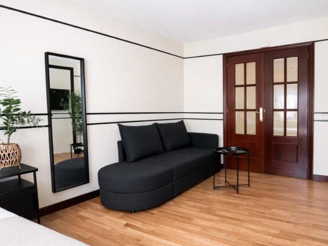 Room in shared apartment in Madrid