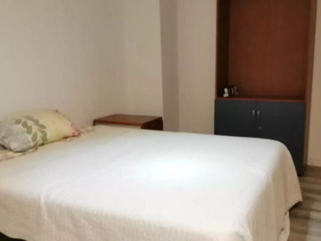 Room in shared apartment in Madrid