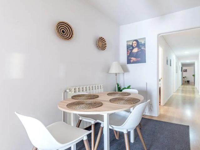 Room in shared apartment in Madrid