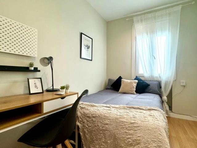 Room in shared apartment in Madrid