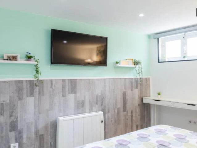 Room in shared apartment in Madrid