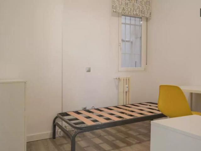 Room in shared apartment in Madrid