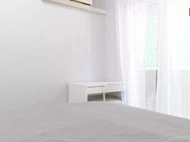 Room in shared apartment in Madrid