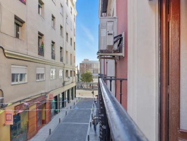 Room in shared apartment in Madrid