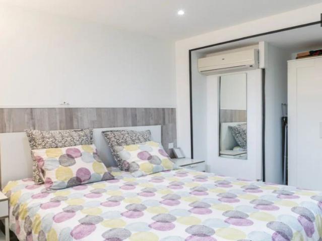 Room in shared apartment in Madrid