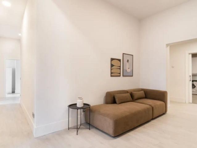 Room in shared apartment in Madrid