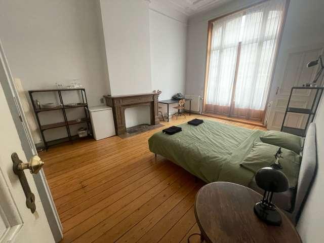 Room in shared apartment in Saint Josse Centre, Brussels
