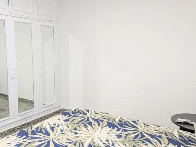 Room in shared apartment in València