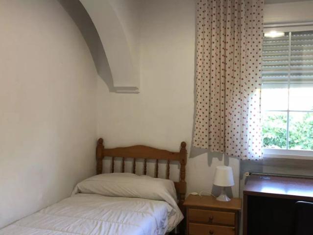 Room in shared apartment in Villaviciosa de Odón
