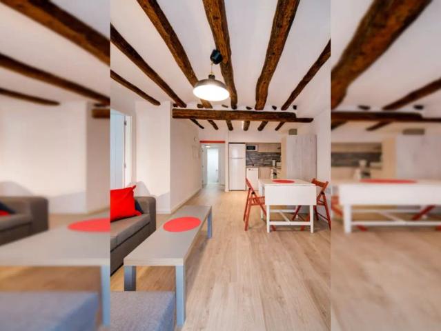 Room in shared apartment in Zaragoza