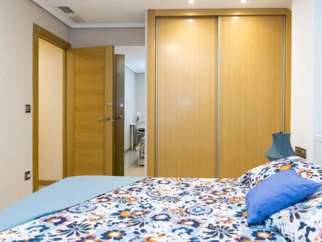 Room in shared apartment in Zaragoza