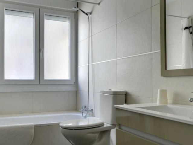 Room in shared apartment in Zaragoza