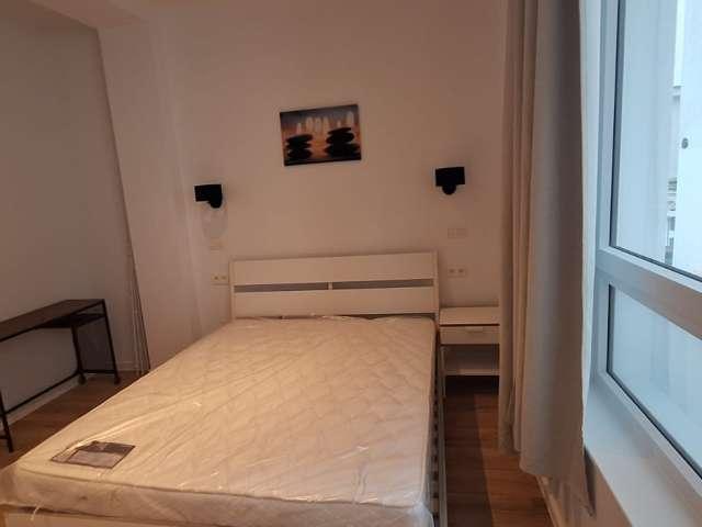 Room in shared apartment, Saint Josse Centre