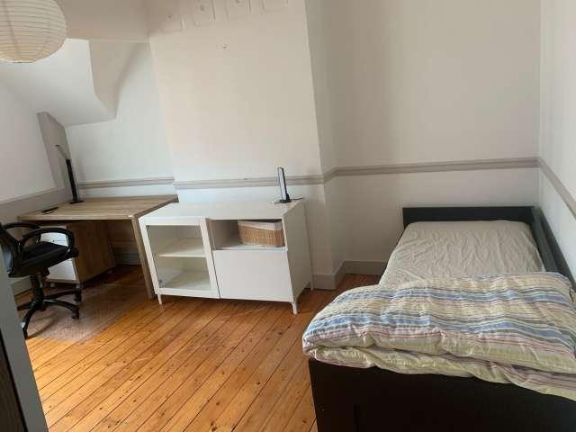 Room in shared flat for rent in Étangs d'Ixelles, Brussels