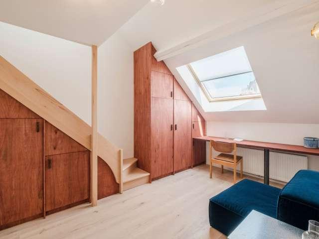 Room in shared flat for rent in Porte de Hal, Brussels