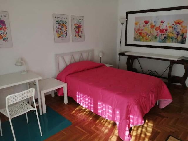 Room in Via Umberto Boccioni, Firenze for 125 m² with 4 bedrooms