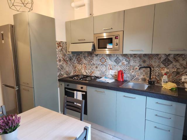 Room in Via Abelardo Pecorini, Milano for 140 m² with 4 bedrooms