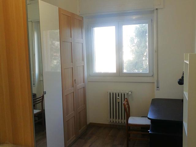 Room in Via Benjamin Constant, Milano for 150 m² with 6 bedrooms