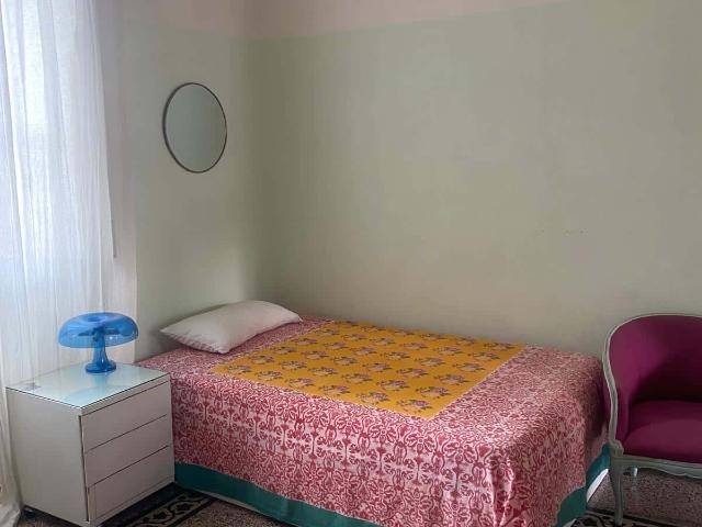 Room in Via Carlo Pisacane, Roma for 120 m² with 4 bedrooms