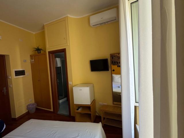 Room in Via Famagosta, Roma for 155 m² with 4 bedrooms